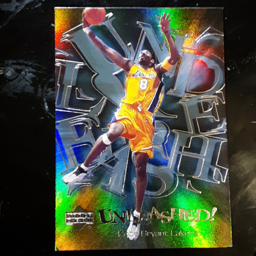 Kobe Bryant UNLEASHED Upper Deck 2001